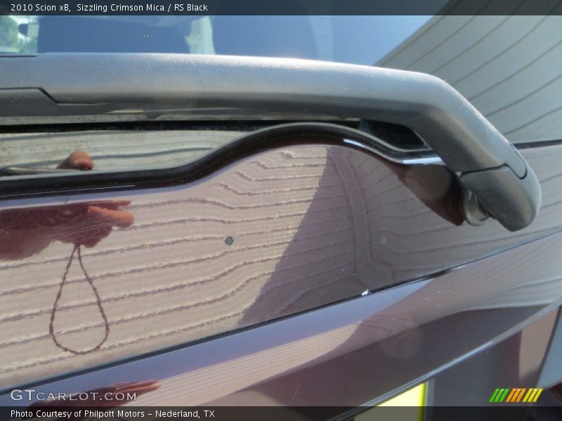 Sizzling Crimson Mica / RS Black 2010 Scion xB