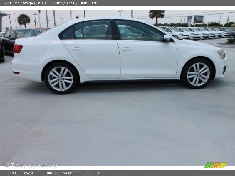 Candy White / Titan Black 2013 Volkswagen Jetta GLI