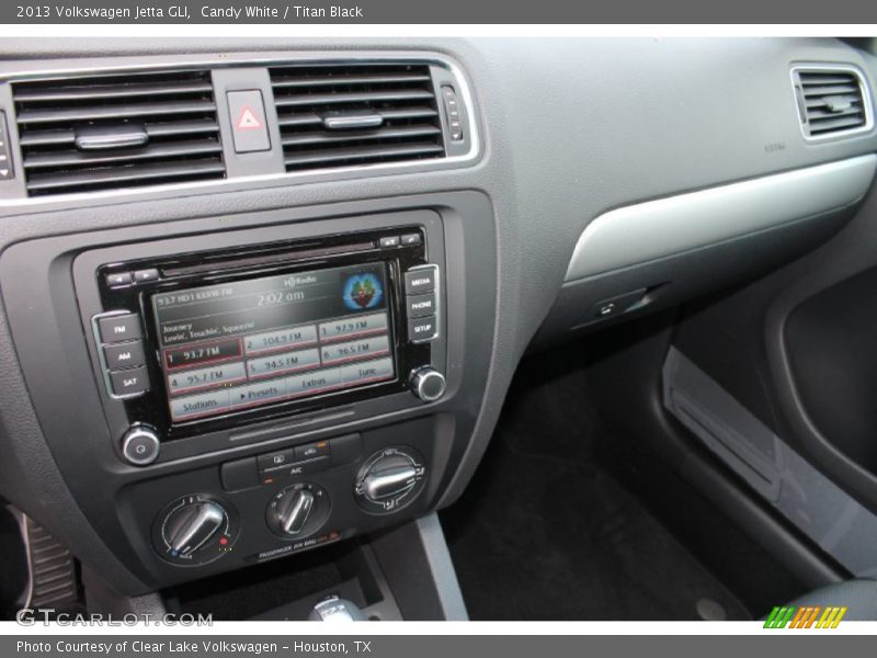 Candy White / Titan Black 2013 Volkswagen Jetta GLI