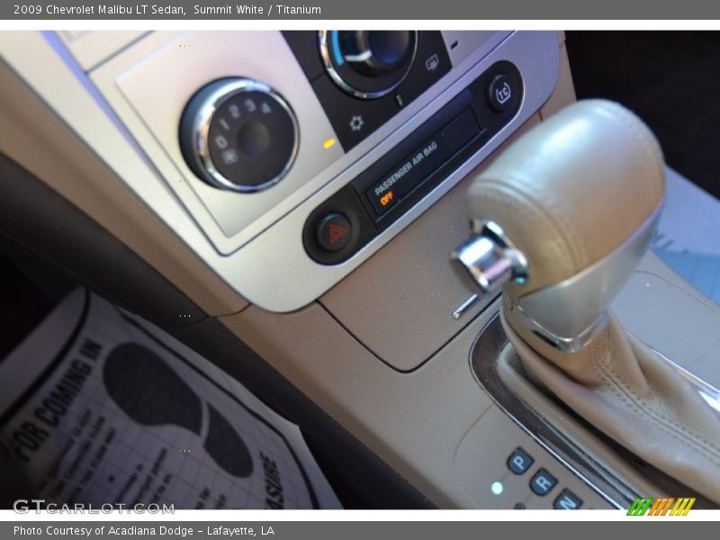 Summit White / Titanium 2009 Chevrolet Malibu LT Sedan