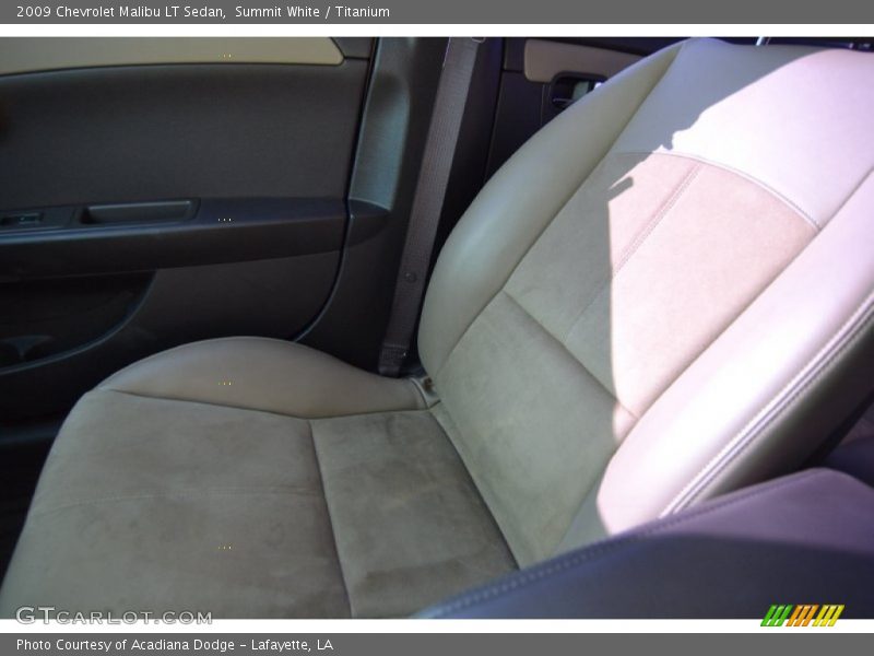 Summit White / Titanium 2009 Chevrolet Malibu LT Sedan