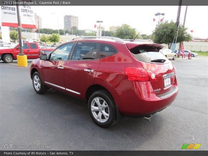 Cayenne Red / Black 2011 Nissan Rogue S