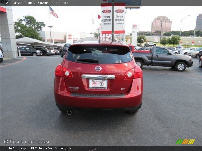 Cayenne Red / Black 2011 Nissan Rogue S