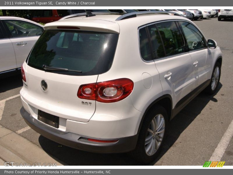 Candy White / Charcoal 2011 Volkswagen Tiguan SE