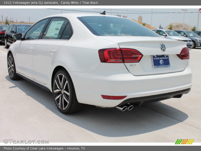 Candy White / Titan Black 2013 Volkswagen Jetta GLI Autobahn