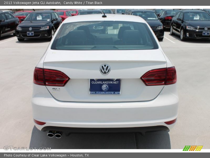 Candy White / Titan Black 2013 Volkswagen Jetta GLI Autobahn