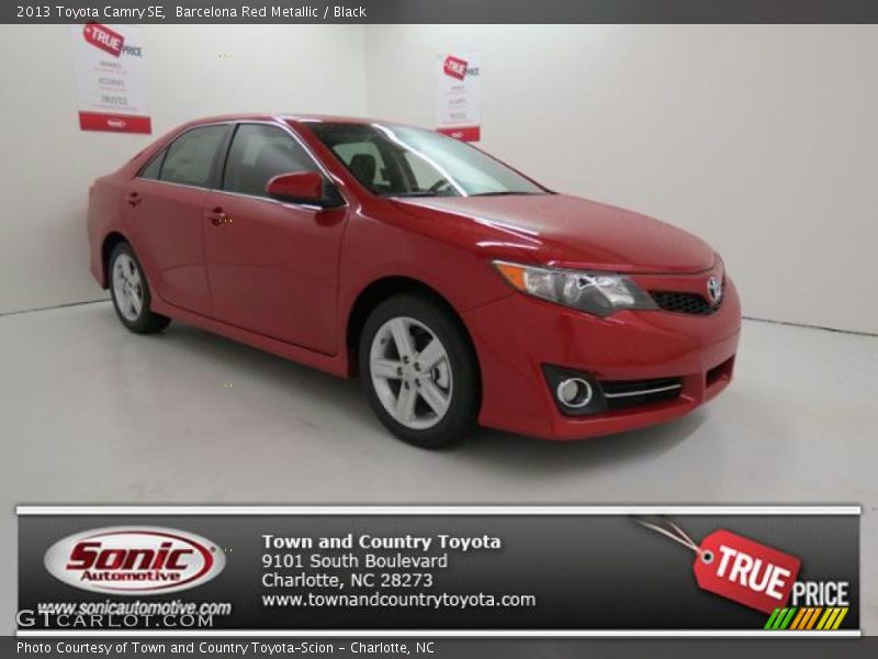 Barcelona Red Metallic / Black 2013 Toyota Camry SE