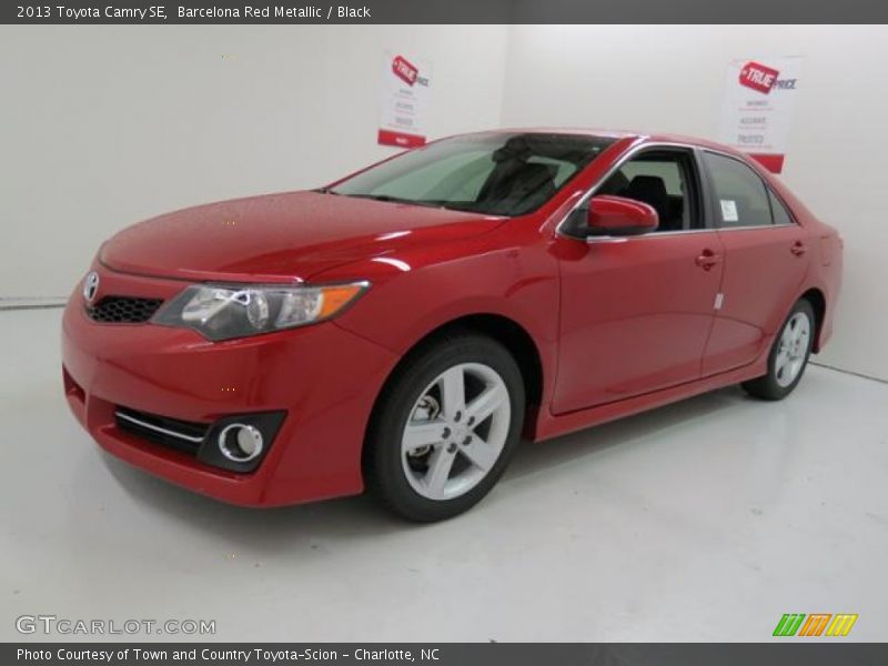 Barcelona Red Metallic / Black 2013 Toyota Camry SE