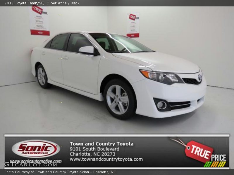 Super White / Black 2013 Toyota Camry SE
