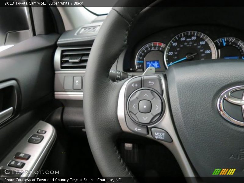 Super White / Black 2013 Toyota Camry SE