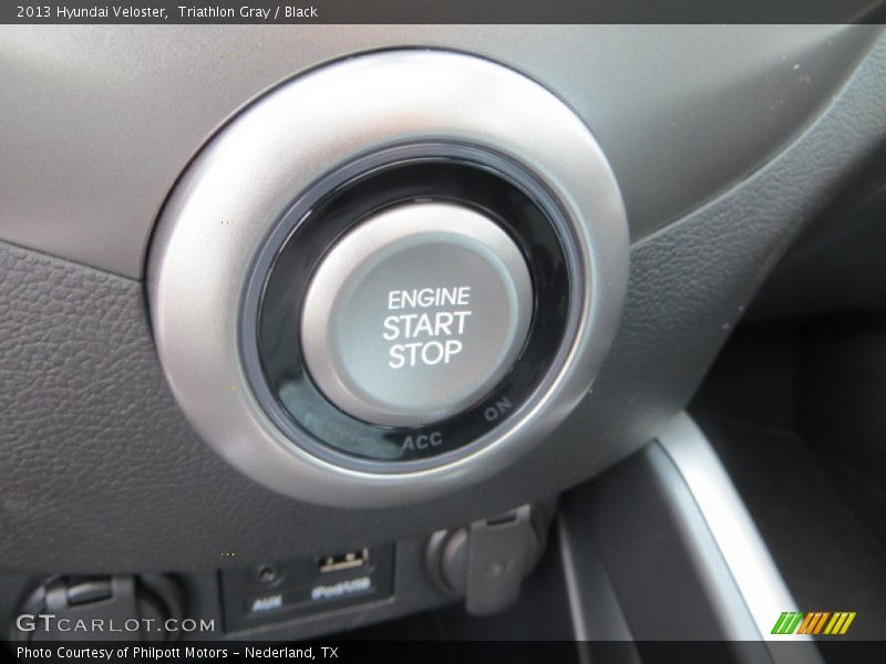 Triathlon Gray / Black 2013 Hyundai Veloster