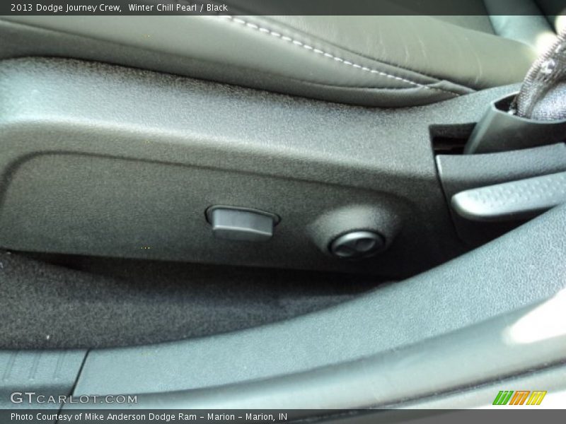 Winter Chill Pearl / Black 2013 Dodge Journey Crew