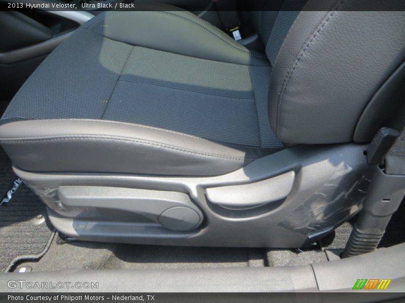 Ultra Black / Black 2013 Hyundai Veloster