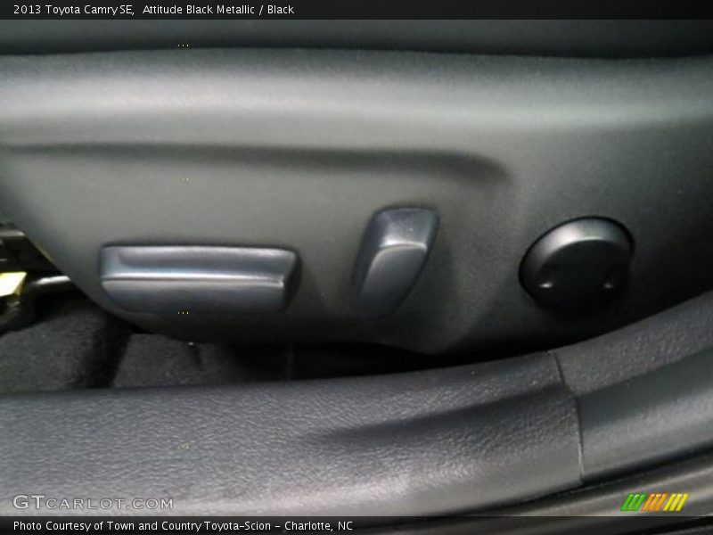 Attitude Black Metallic / Black 2013 Toyota Camry SE