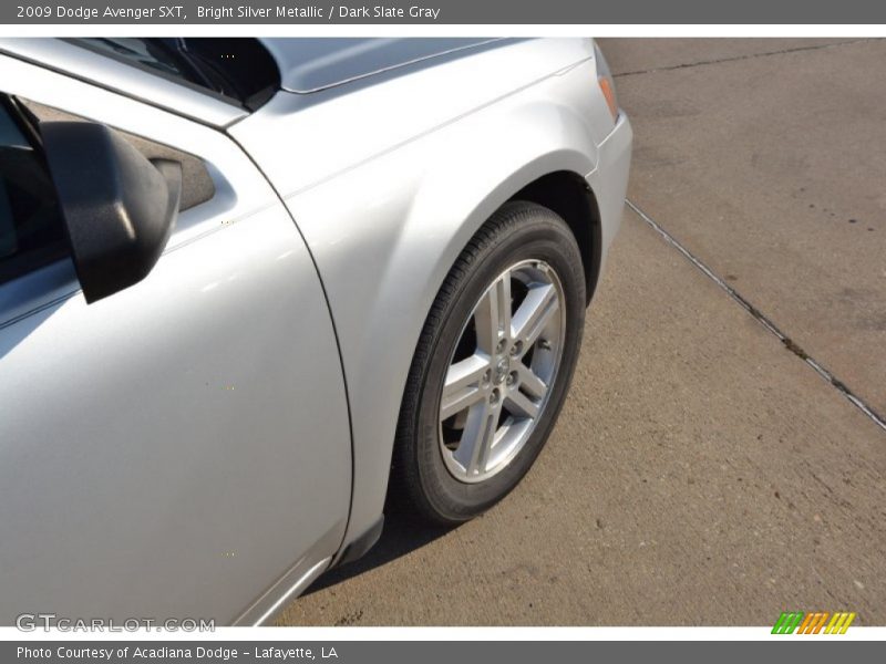 Bright Silver Metallic / Dark Slate Gray 2009 Dodge Avenger SXT