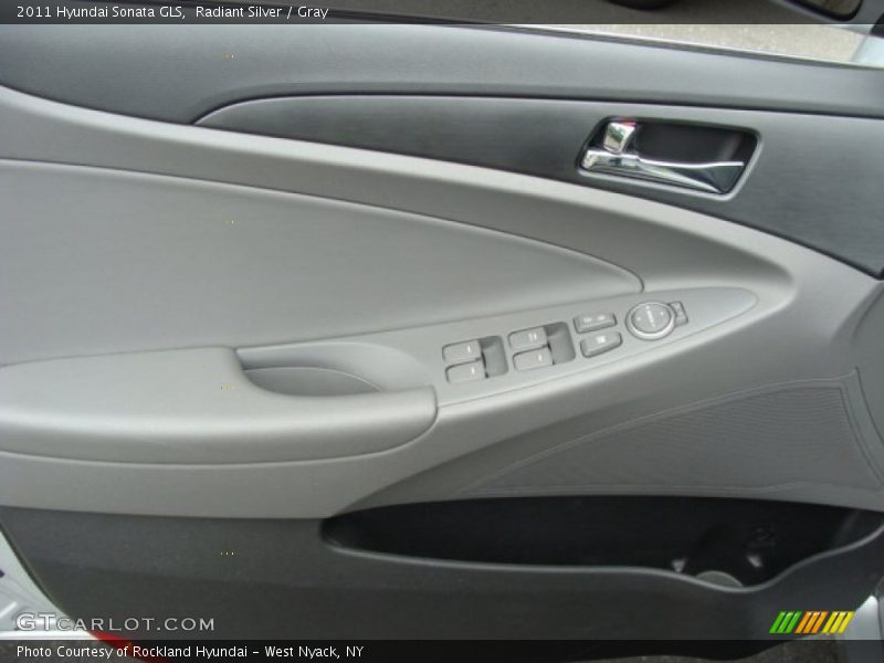 Radiant Silver / Gray 2011 Hyundai Sonata GLS