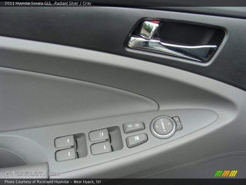 Radiant Silver / Gray 2011 Hyundai Sonata GLS