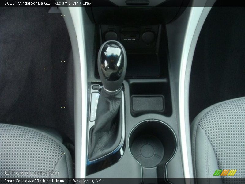 Radiant Silver / Gray 2011 Hyundai Sonata GLS