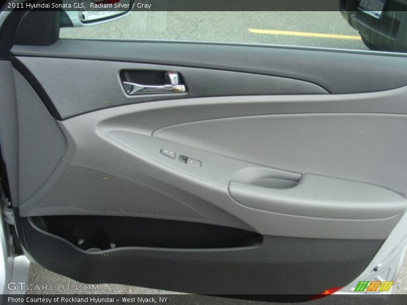 Radiant Silver / Gray 2011 Hyundai Sonata GLS