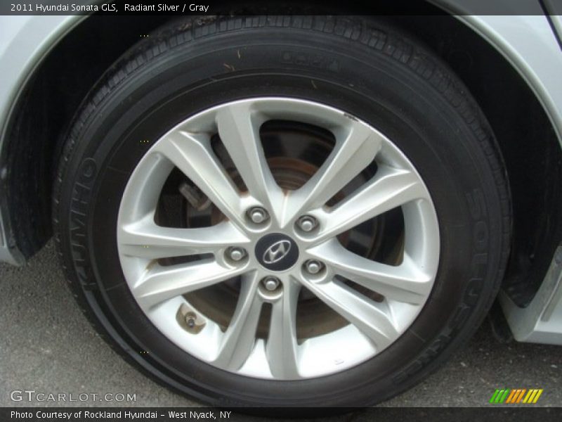 Radiant Silver / Gray 2011 Hyundai Sonata GLS