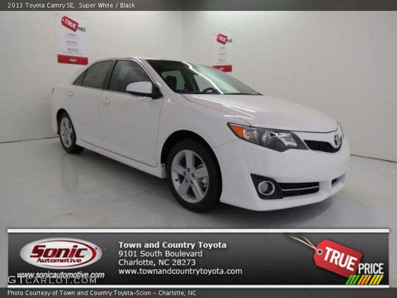 Super White / Black 2013 Toyota Camry SE
