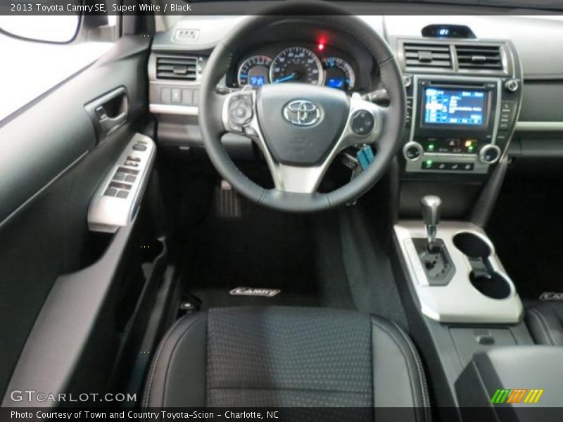 Super White / Black 2013 Toyota Camry SE