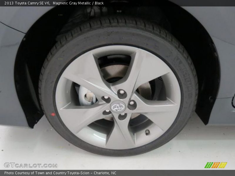 Magnetic Gray Metallic / Black 2013 Toyota Camry SE V6