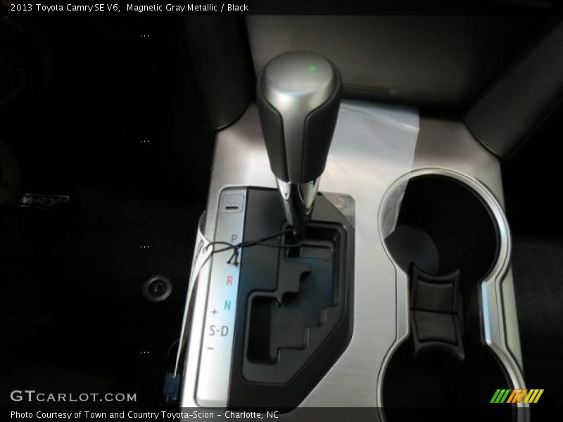 Magnetic Gray Metallic / Black 2013 Toyota Camry SE V6