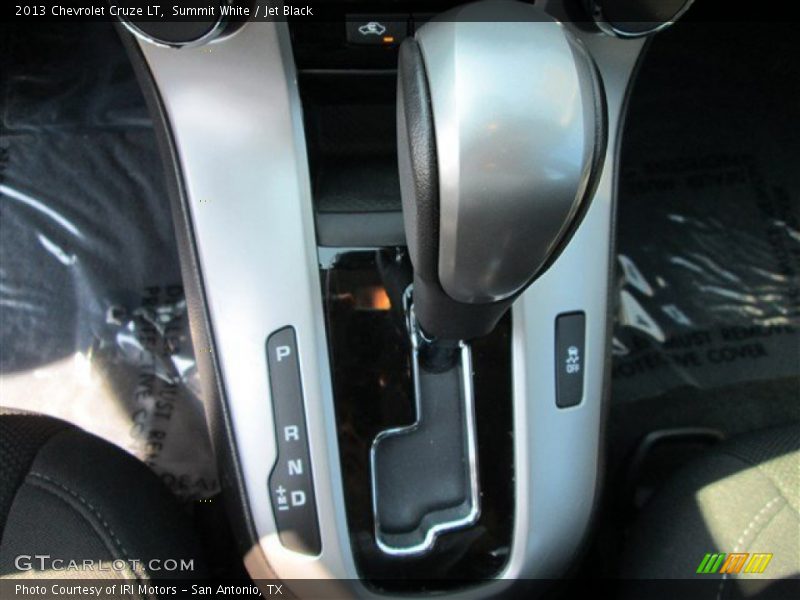 Summit White / Jet Black 2013 Chevrolet Cruze LT