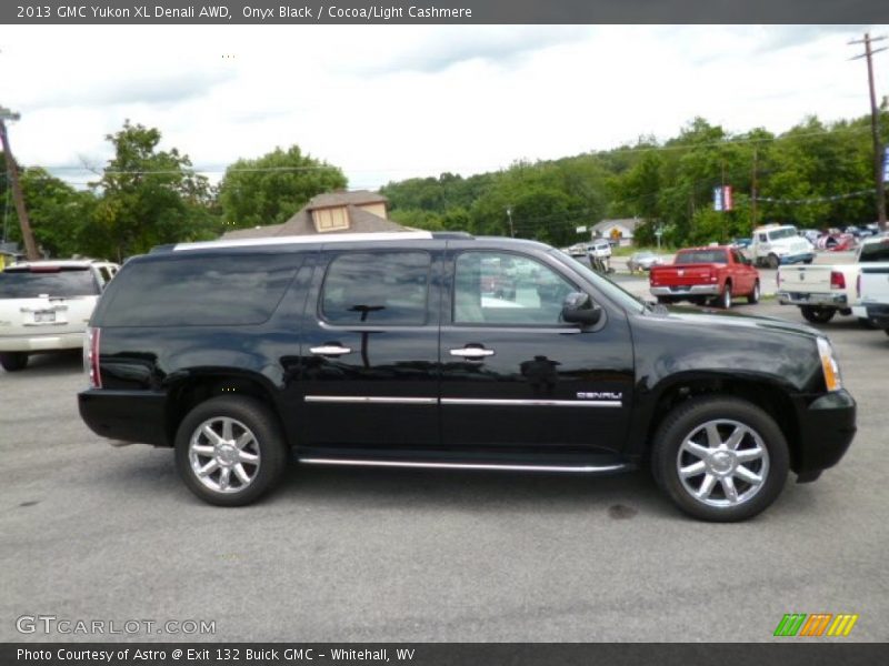 Onyx Black / Cocoa/Light Cashmere 2013 GMC Yukon XL Denali AWD