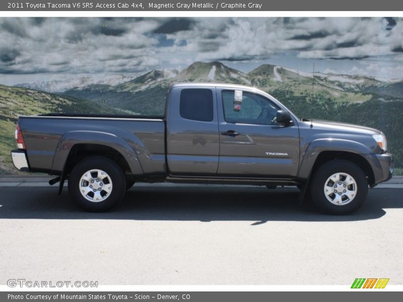 Magnetic Gray Metallic / Graphite Gray 2011 Toyota Tacoma V6 SR5 Access Cab 4x4