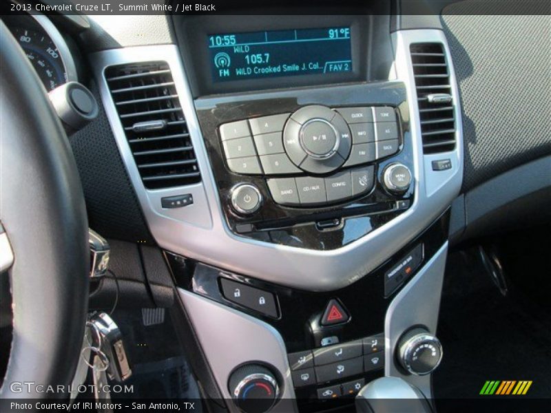 Summit White / Jet Black 2013 Chevrolet Cruze LT