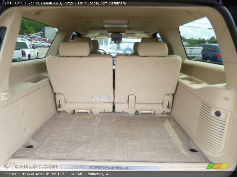Onyx Black / Cocoa/Light Cashmere 2013 GMC Yukon XL Denali AWD