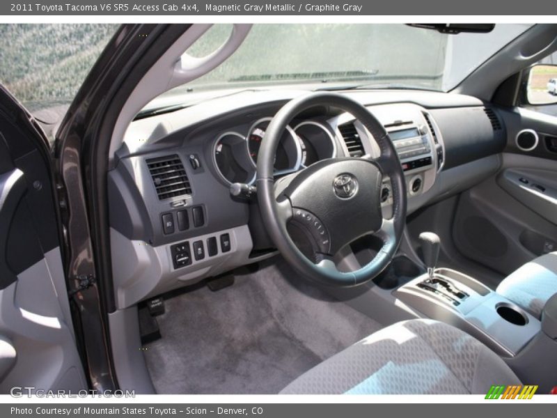 Magnetic Gray Metallic / Graphite Gray 2011 Toyota Tacoma V6 SR5 Access Cab 4x4