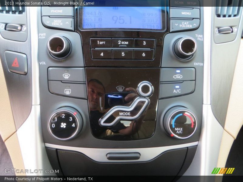 Midnight Black / Camel 2013 Hyundai Sonata GLS