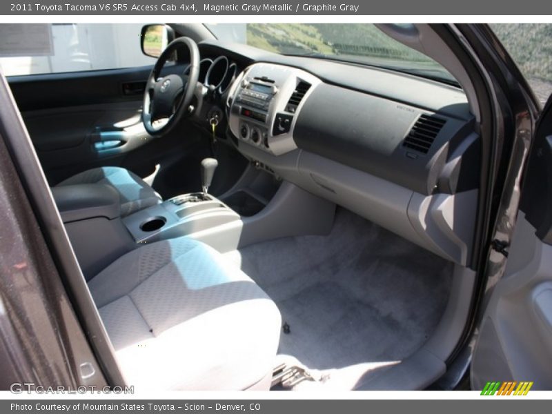 Magnetic Gray Metallic / Graphite Gray 2011 Toyota Tacoma V6 SR5 Access Cab 4x4