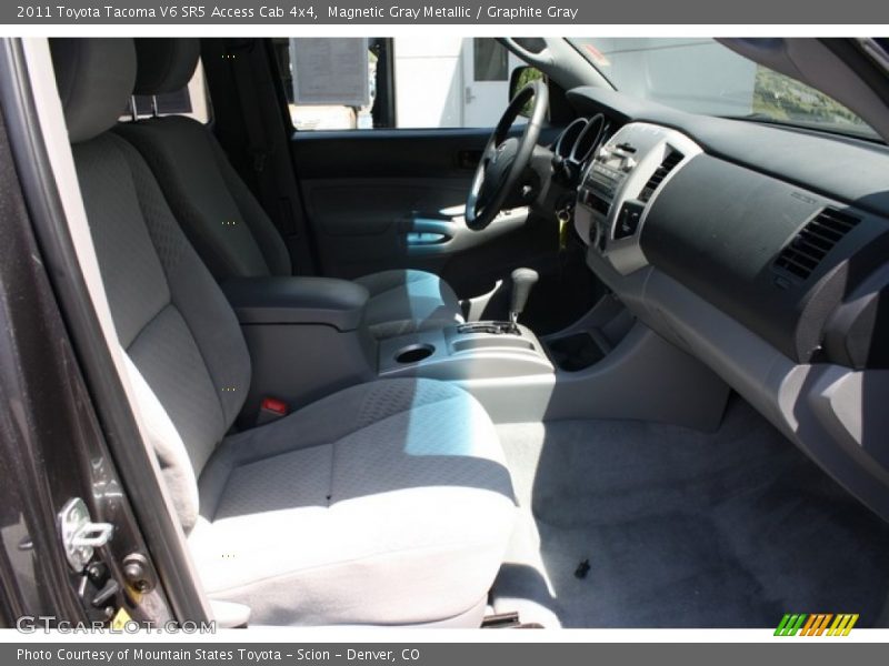 Magnetic Gray Metallic / Graphite Gray 2011 Toyota Tacoma V6 SR5 Access Cab 4x4