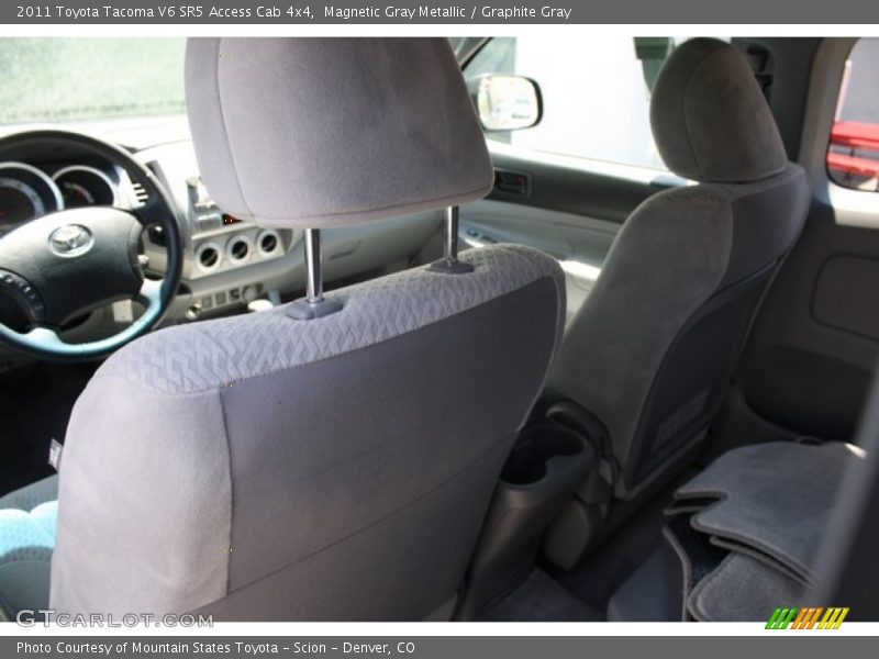 Magnetic Gray Metallic / Graphite Gray 2011 Toyota Tacoma V6 SR5 Access Cab 4x4