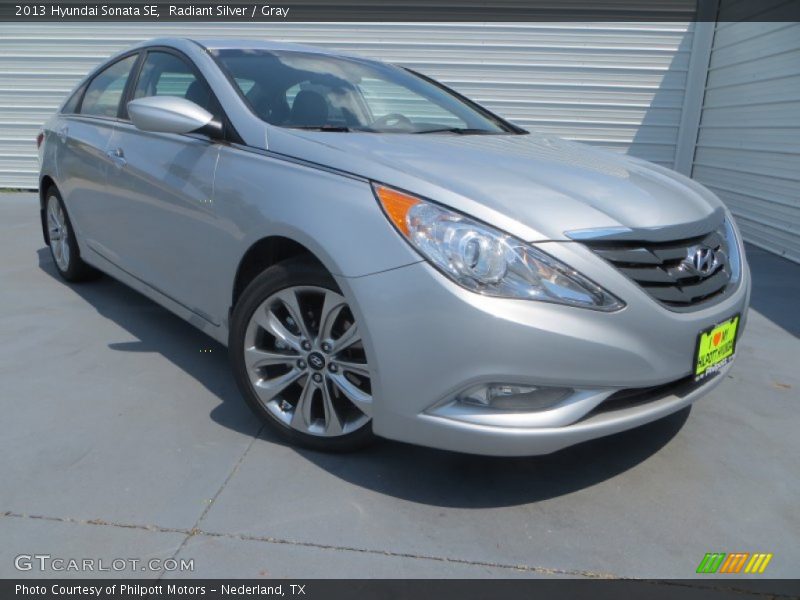 Radiant Silver / Gray 2013 Hyundai Sonata SE