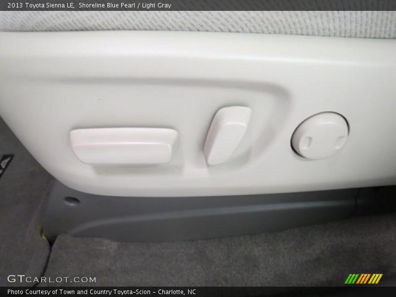 Shoreline Blue Pearl / Light Gray 2013 Toyota Sienna LE