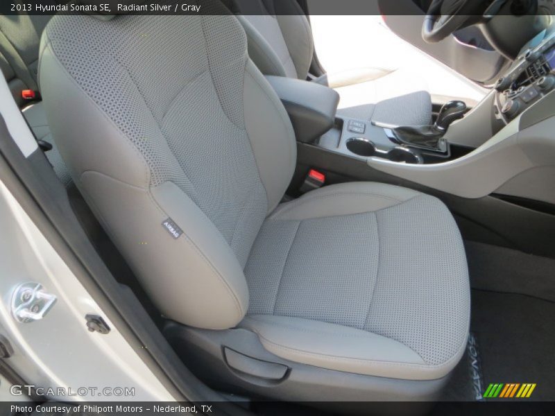 Radiant Silver / Gray 2013 Hyundai Sonata SE