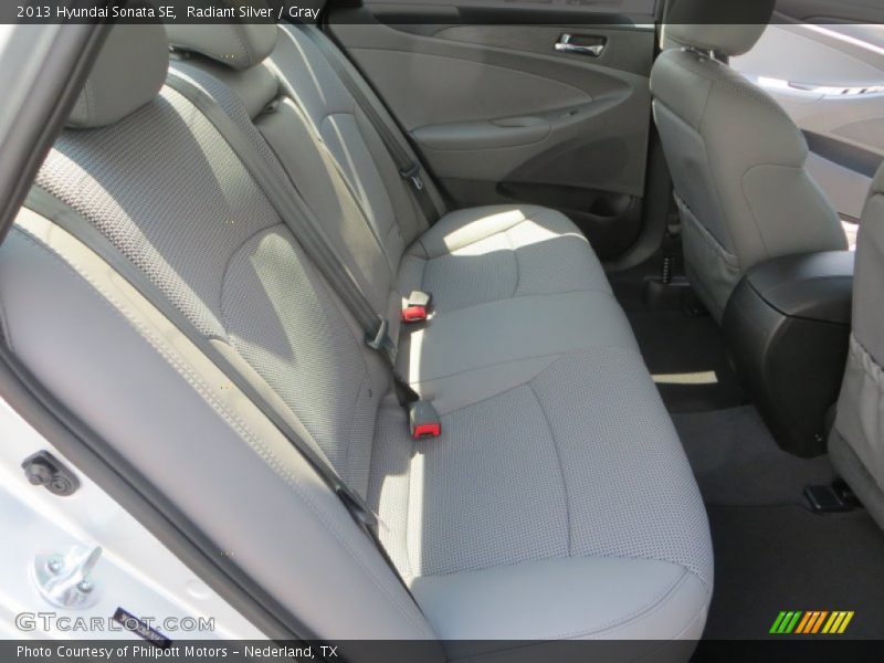 Radiant Silver / Gray 2013 Hyundai Sonata SE