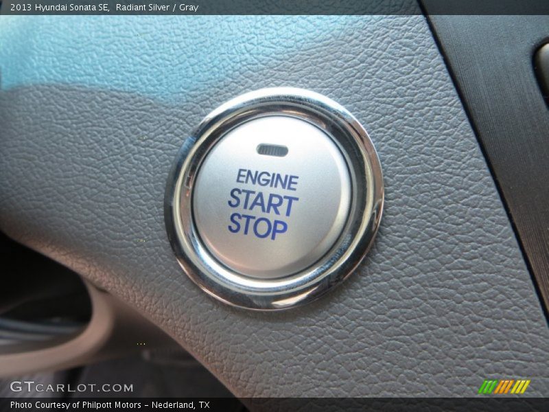 Radiant Silver / Gray 2013 Hyundai Sonata SE