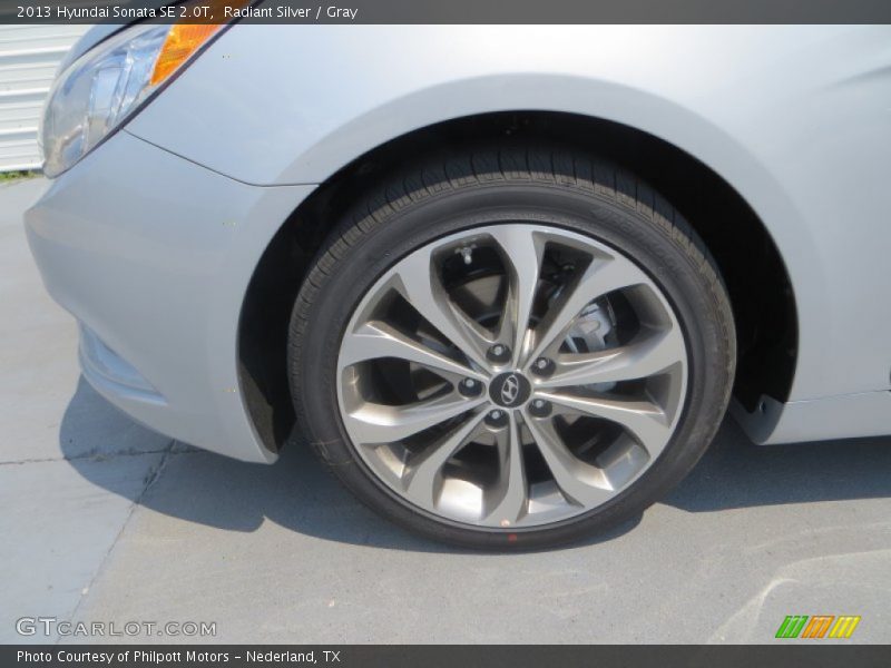 Radiant Silver / Gray 2013 Hyundai Sonata SE 2.0T