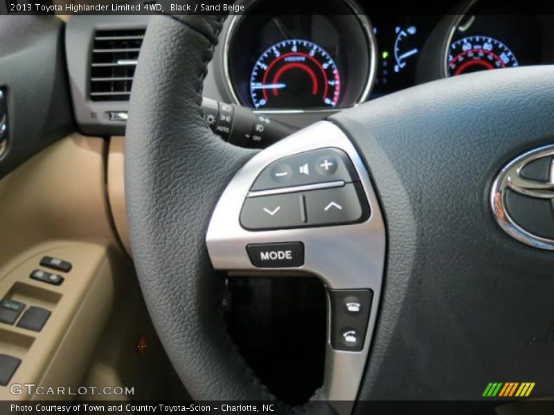 Black / Sand Beige 2013 Toyota Highlander Limited 4WD