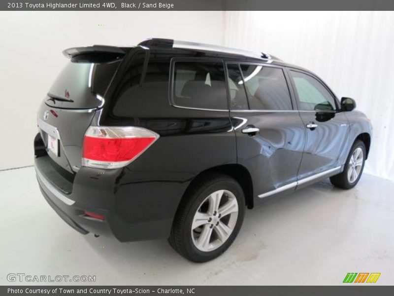 Black / Sand Beige 2013 Toyota Highlander Limited 4WD