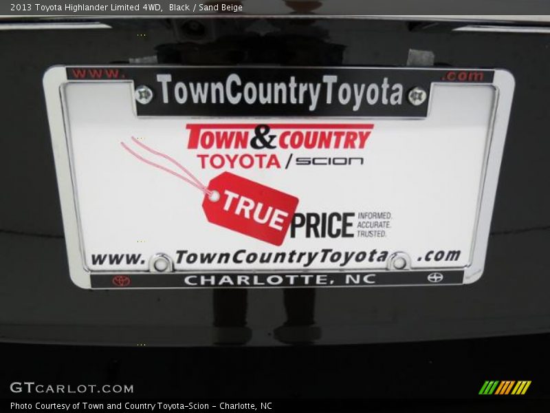 Black / Sand Beige 2013 Toyota Highlander Limited 4WD