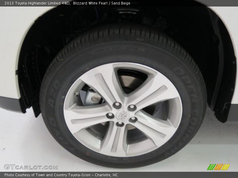 Blizzard White Pearl / Sand Beige 2013 Toyota Highlander Limited 4WD