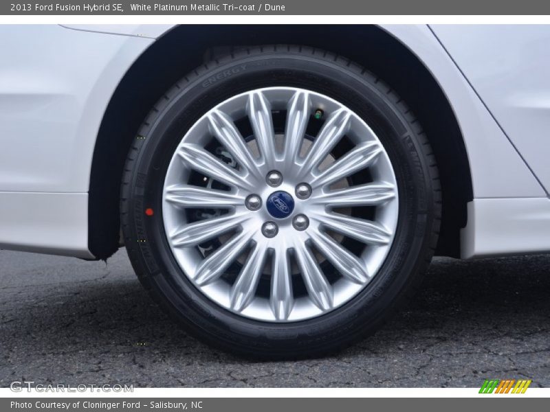 White Platinum Metallic Tri-coat / Dune 2013 Ford Fusion Hybrid SE