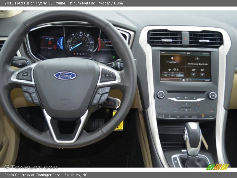 White Platinum Metallic Tri-coat / Dune 2013 Ford Fusion Hybrid SE